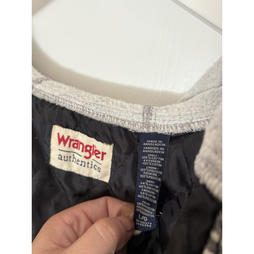 Wrangler Men's Plaid Quilted Hooded Shacket Jacket Insulated Lined Black Gray L - Picture 3 of 6